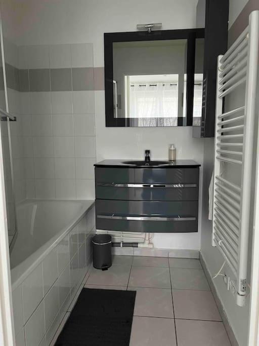 Tres Bel Appartement Entre Paris Et Disneyland Lognes Dış mekan fotoğraf